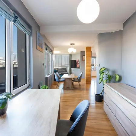 Luna Penthouse Stunning Skyline Free Parking Lägenhet