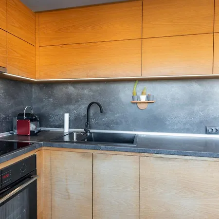 Luna Penthouse Stunning Skyline Free Parking Apartman *