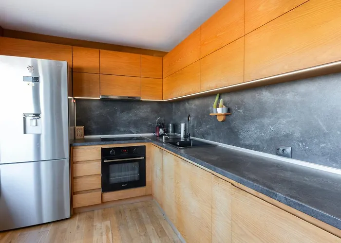 Luna Penthouse Stunning Skyline Free Parking *