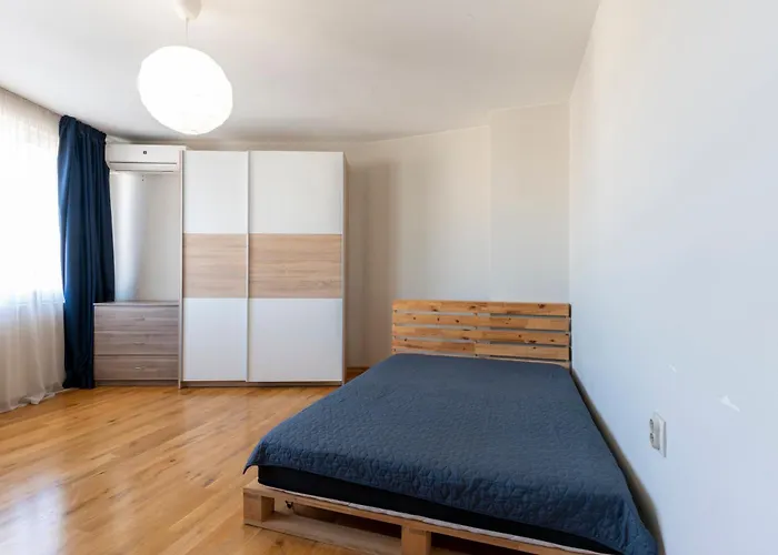 Luna Penthouse Stunning Skyline Free Parking アパート ソフィア