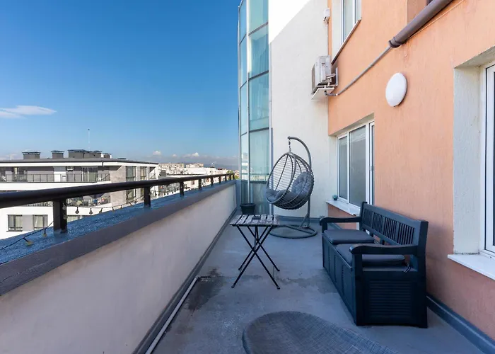 Luna Penthouse Stunning Skyline Free Parking *