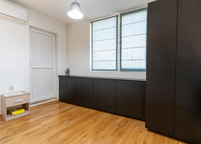 Luna Penthouse Stunning Skyline Free Parking ソフィア