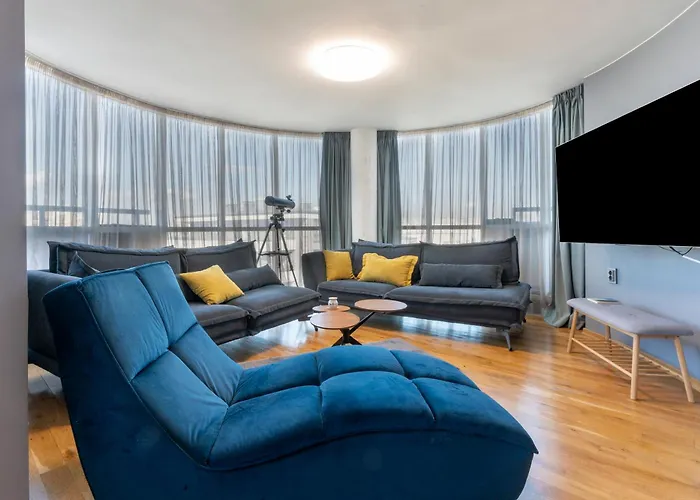 Luna Penthouse Stunning Skyline Free Parking ソフィア