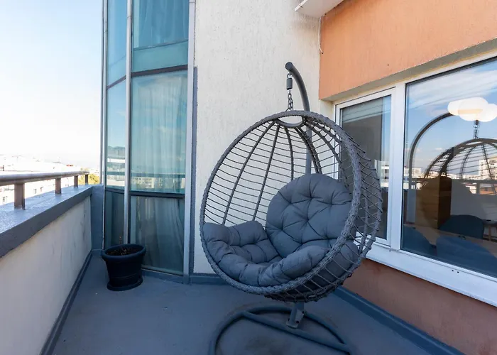 Luna Penthouse Stunning Skyline Free Parking