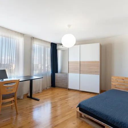 Luna Penthouse Stunning Skyline Free Parking